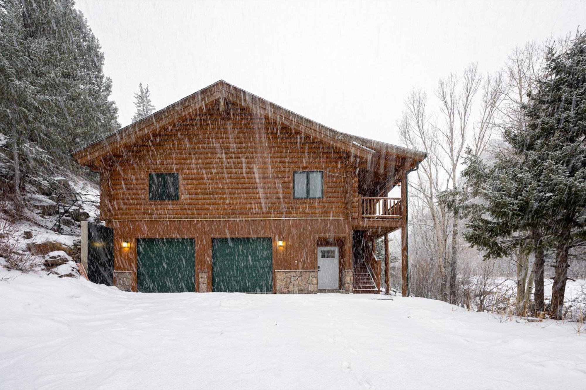 הוילה Iconic Log Cabin Escape - Idaho Springs - Hot Tub מראה חיצוני תמונה