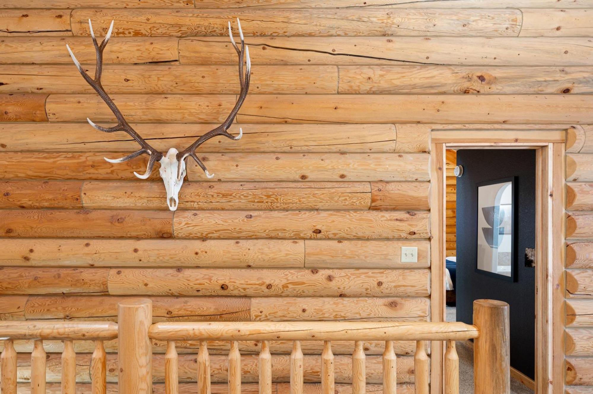 הוילה Iconic Log Cabin Escape - Idaho Springs - Hot Tub מראה חיצוני תמונה