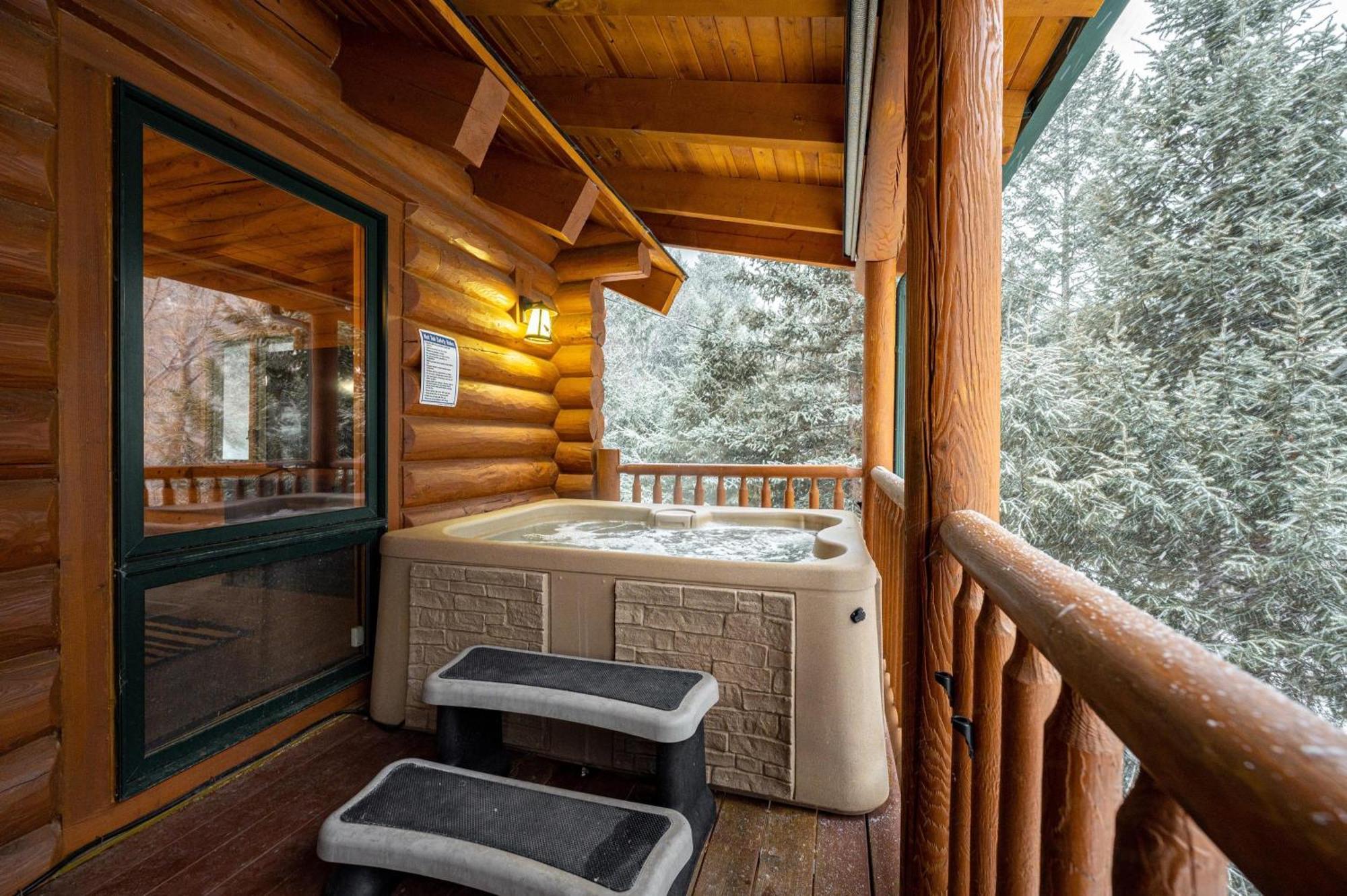 הוילה Iconic Log Cabin Escape - Idaho Springs - Hot Tub מראה חיצוני תמונה